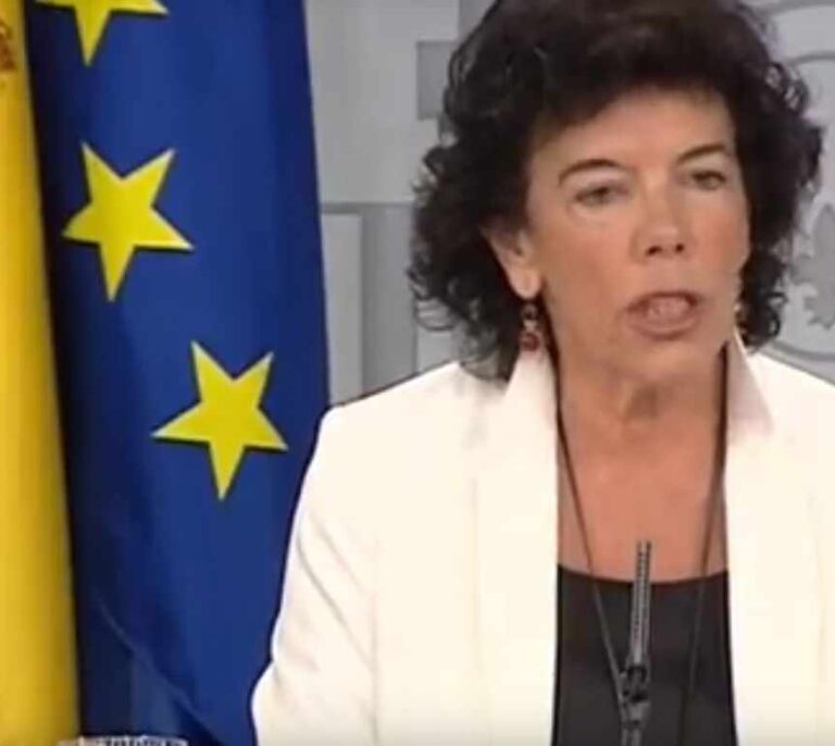 El Gobierno inicia los trámites para que los 'sin papeles' vuelvan a acceder a la sanidad pública