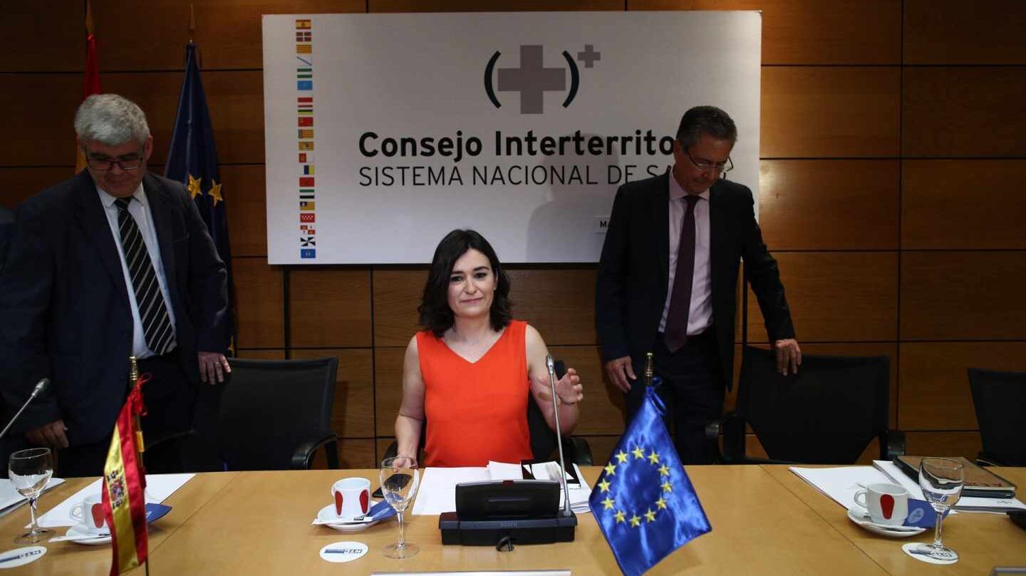 La ministra de Sanidad, Carmen Montón, preside el Consejo Interterritorial de Salud.