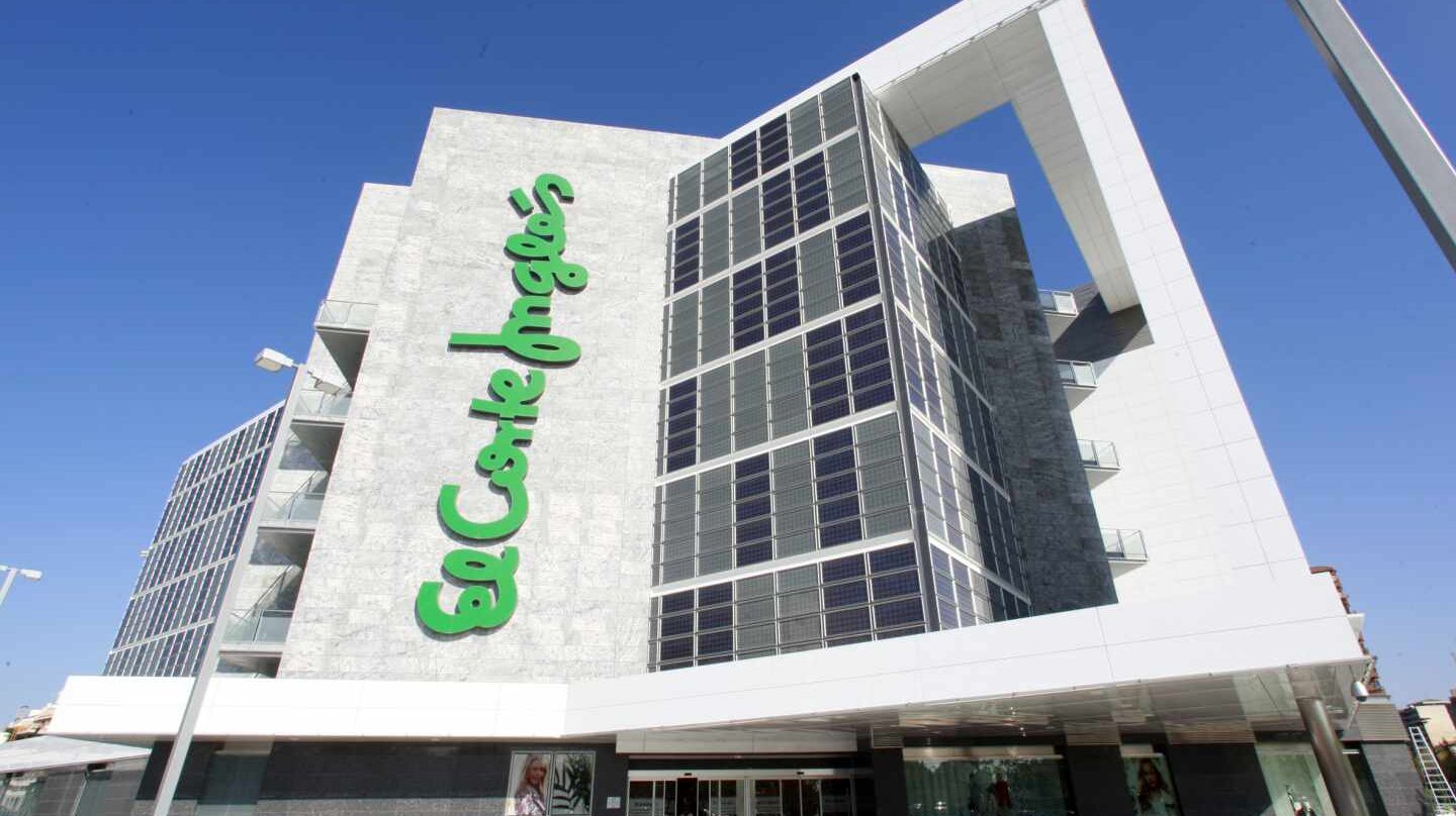 Moody's ve a Inditex y El Corte Inglés preparadas para afrontar la amenaza online.
