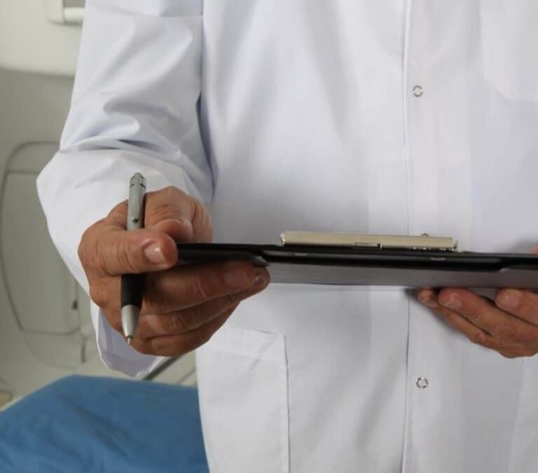 Un médico de Menorca realizó 2.300 grabaciones íntimas a 100 compañeras