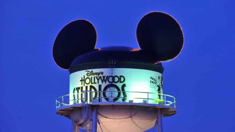Disney acepta el envite de Comcast y ofrece 61.500 millones por Fox.