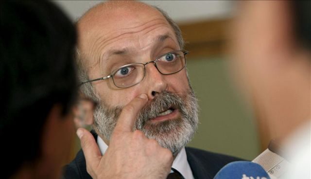 Félix Azón. Félix Azón.