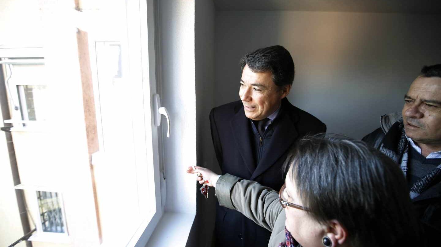 La venta de 3.000 viviendas del Ivima al fondo buitre Goldman Sachs ocurrió en 2013, durante la presidencia de Ignacio González.