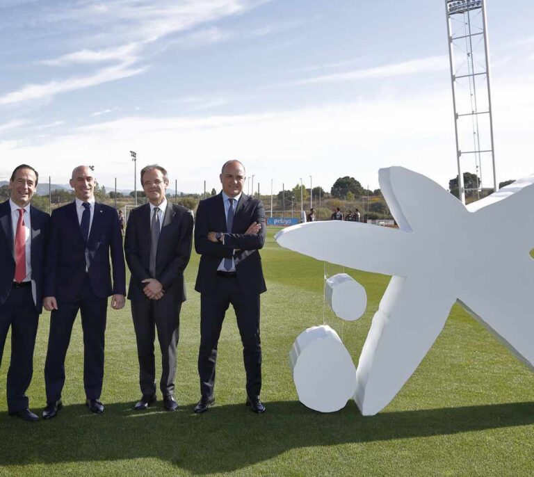 CaixaBank patrocinará a la selección española de fútbol hasta 2024