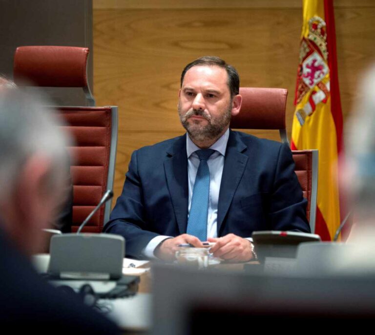 Ábalos asegura que el presidente de la Diputación de Valencia no puede seguir tras su detención