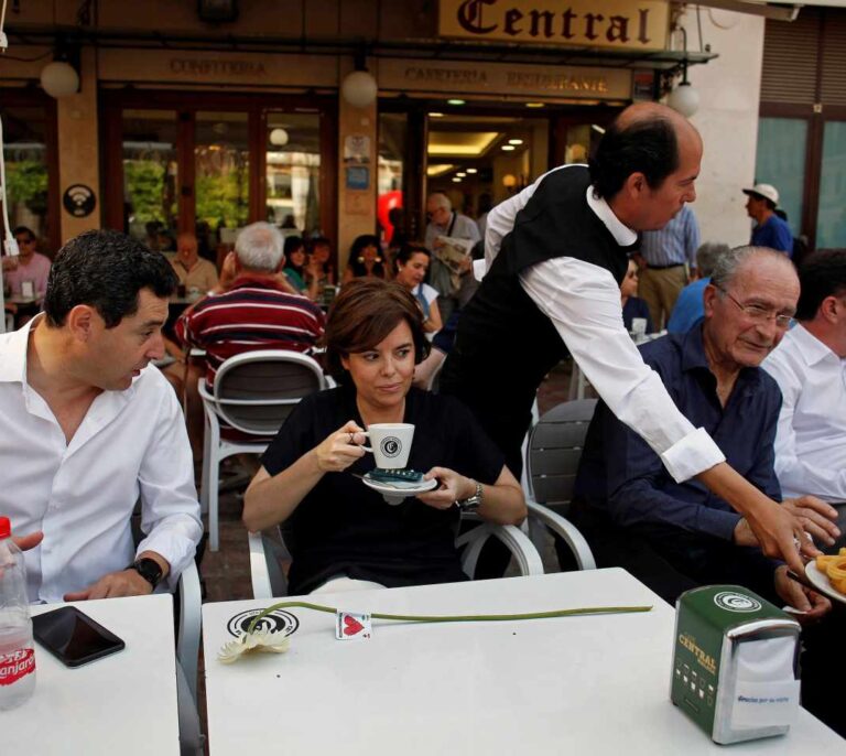 Arranca la campaña en el PP con guiños a Feijóo y críticas a la tibieza del 155