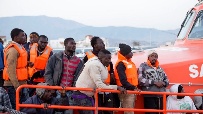 Rescatados 203 inmigrantes de cuatro pateras en el mar de Alborán