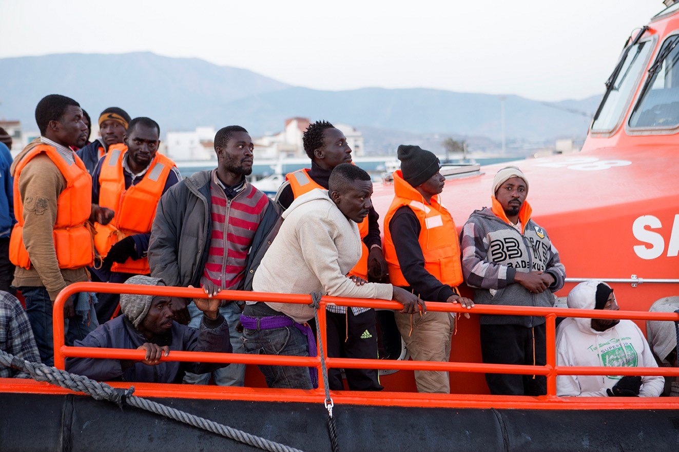 Más de 800 inmigrantes rescatados en pateras en Andalucía y Canarias