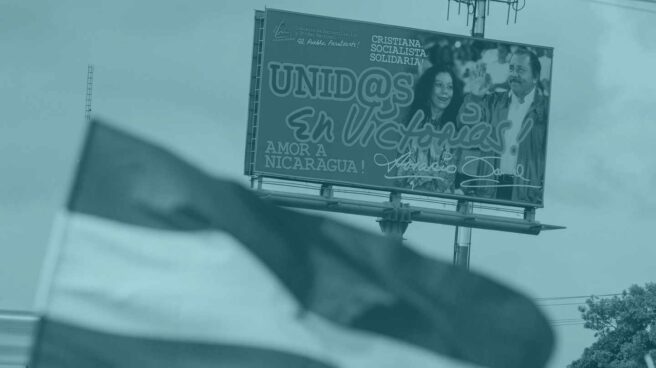 Vista de propaganda de la pareja presidencial de Nicaragua Daniel Ortega (d) y Rosario Murillo.