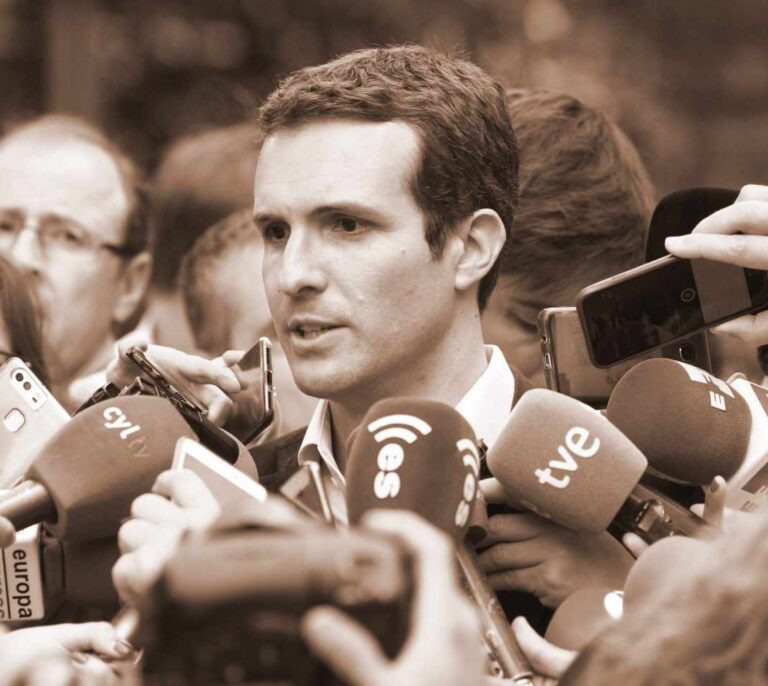 La campaña de Pablo Casado, bajo sospecha