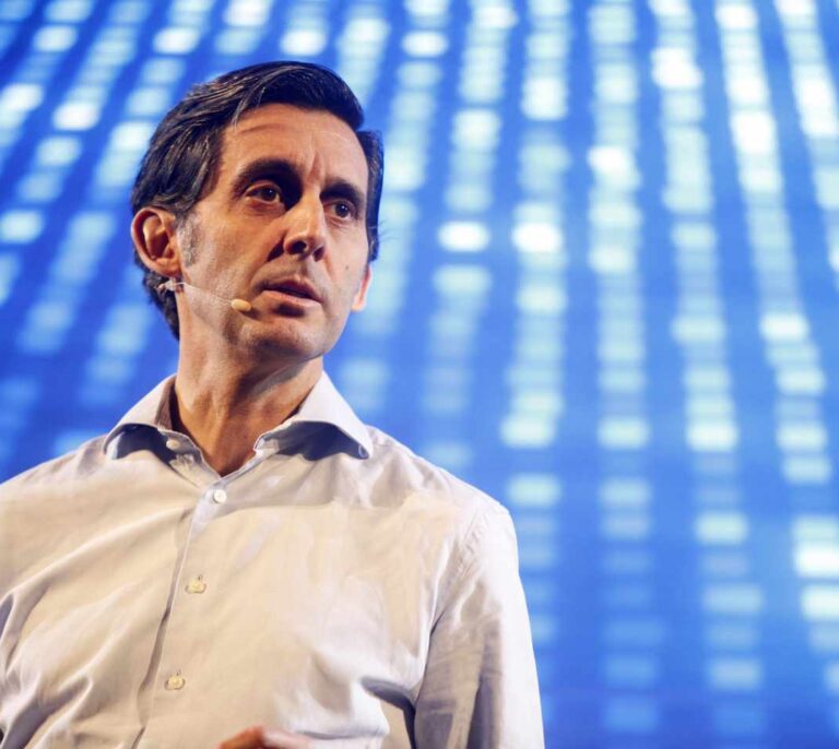 Telefónica pide una Constitución Digital y dar al ciudadano el control total de sus datos