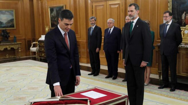El líder del PSOE, Pedro Sánchez, en la toma de posesión como presidenete del Gobierno ante el Rey Felipe VI.