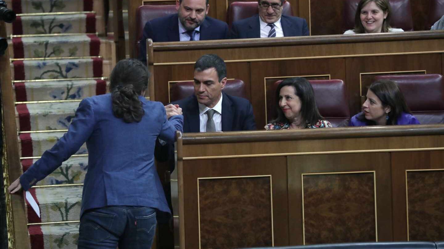 Pedro Sánchez y Pablo Iglesias, en el Congreso de los Diputados durante el debate de la moción de censura.