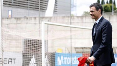 Sánchez ya está en Zarzuela para comunicar al Rey la composición del Gobierno