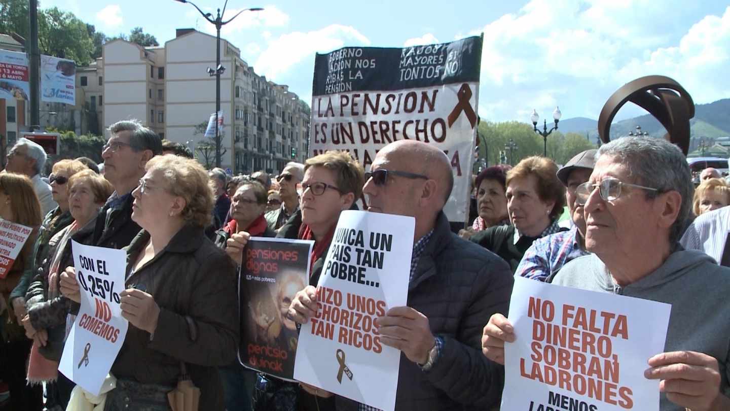 El gasto en pensiones supera por primera vez los 9.000 millones.