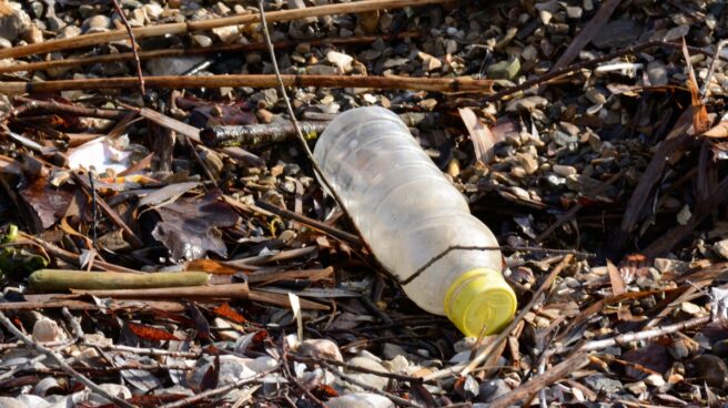 Botella de plástico de un solo uso