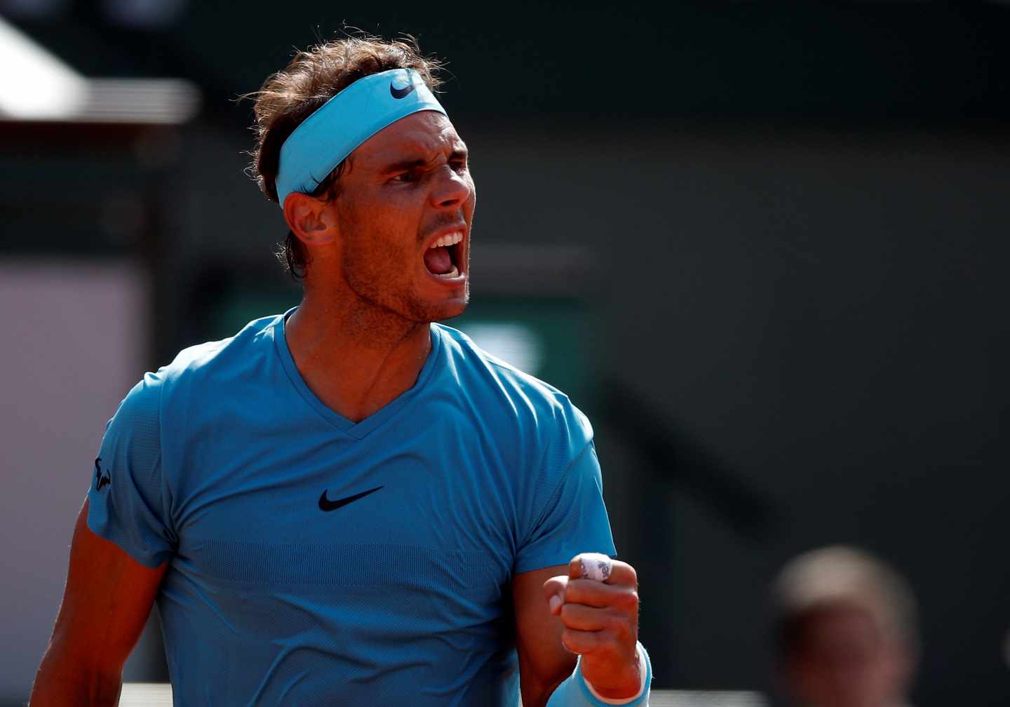 Rafael Nadal celebra un punto durante su partido de semifinales de Roland Garros contra Juan Martín del Potro.