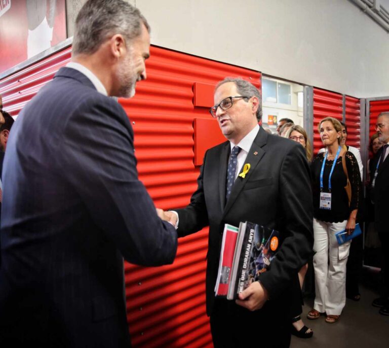 Felipe VI se convierte en el nuevo blanco del independentismo