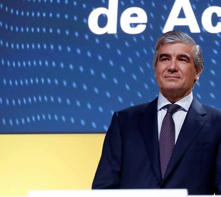 Naturgy amenaza con un duro ajuste en su filial de gas y una guerra legal contra CNMC
