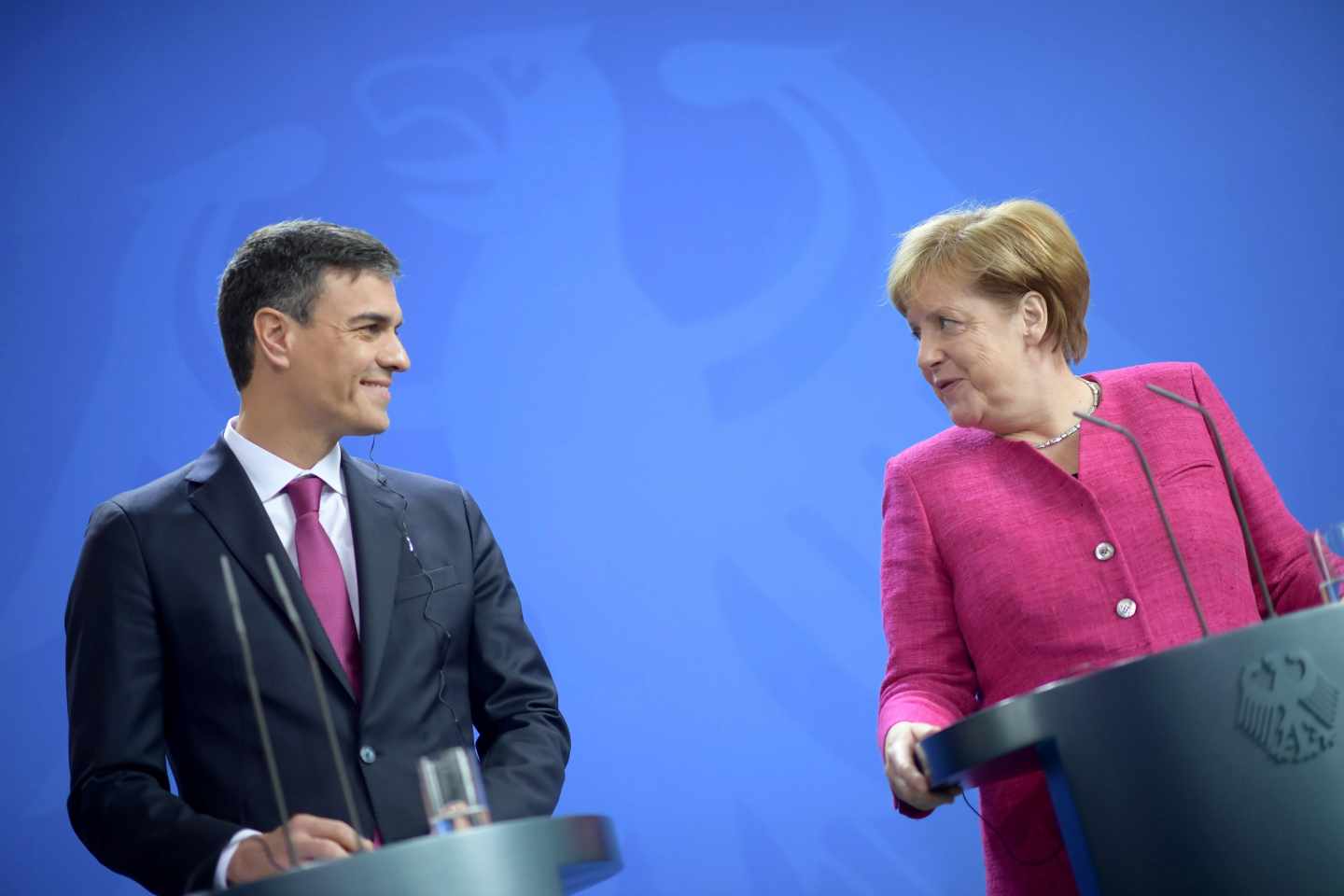 Pedro Sánchez y Angela Merkel.