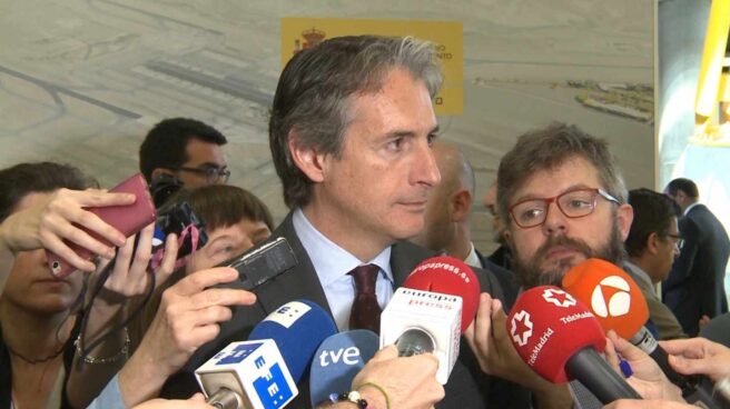 El ex ministro De la Serna apoya a Soraya Sáenz de Santamaría: "El PP no es Génova"
