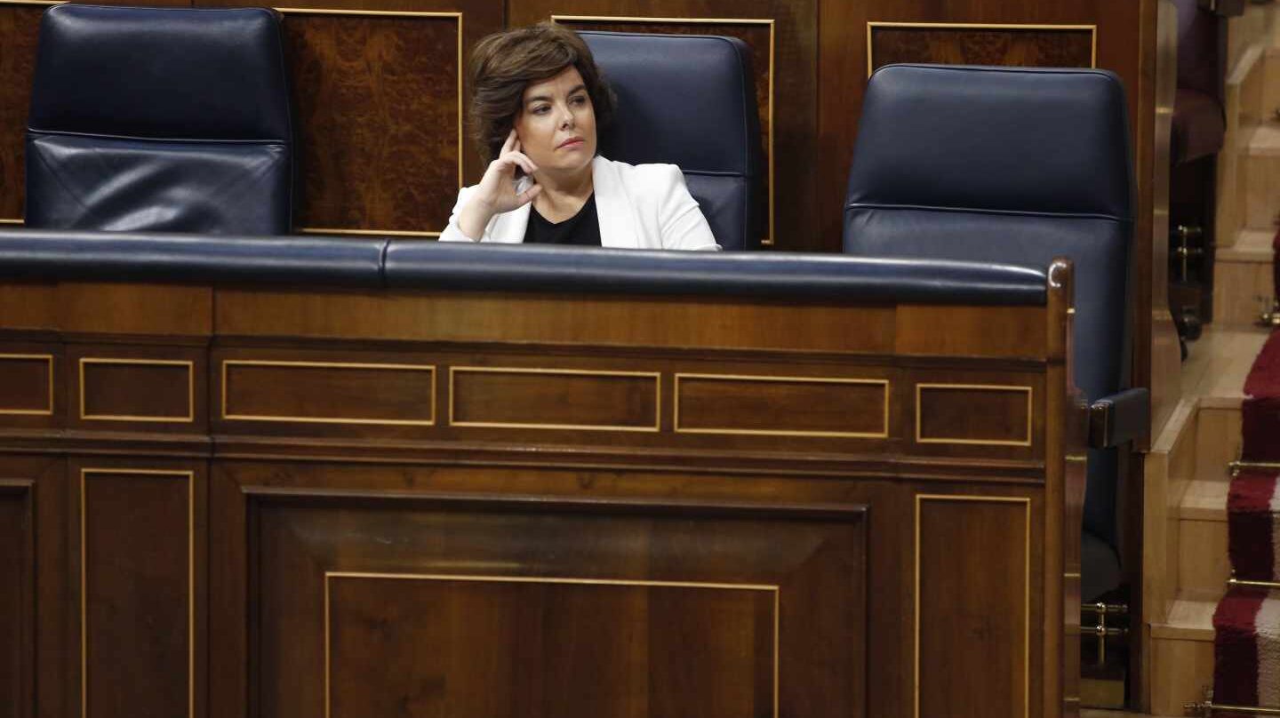 Soraya Sáenz de Santamaría en su escaño del Congreso.