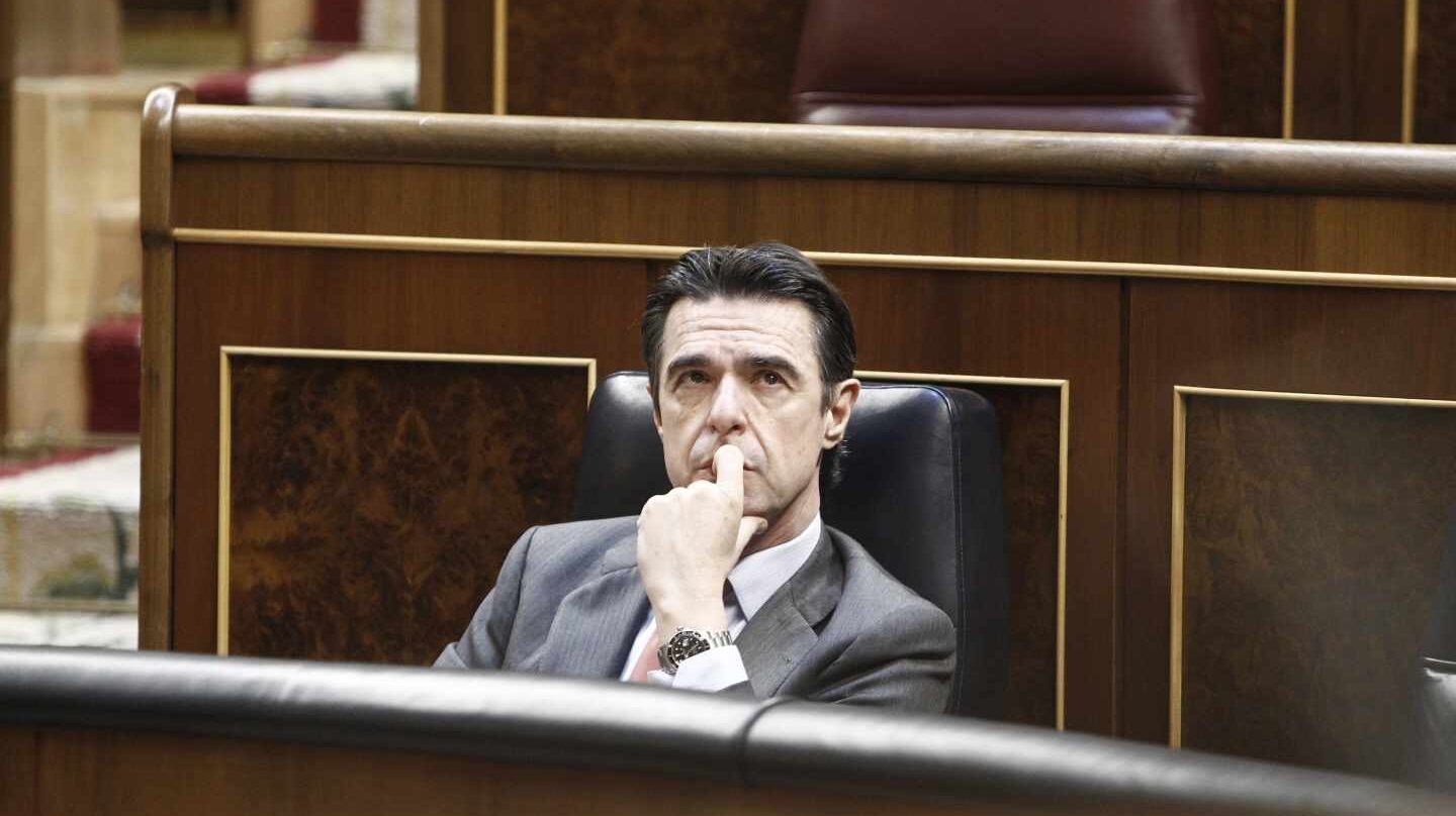 Los 30 ministros que dimitieron en la democracia.