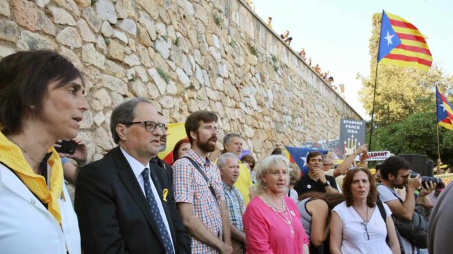 Torra asiste a la manifestación de la ANC y Òmnium contra Felipe VI