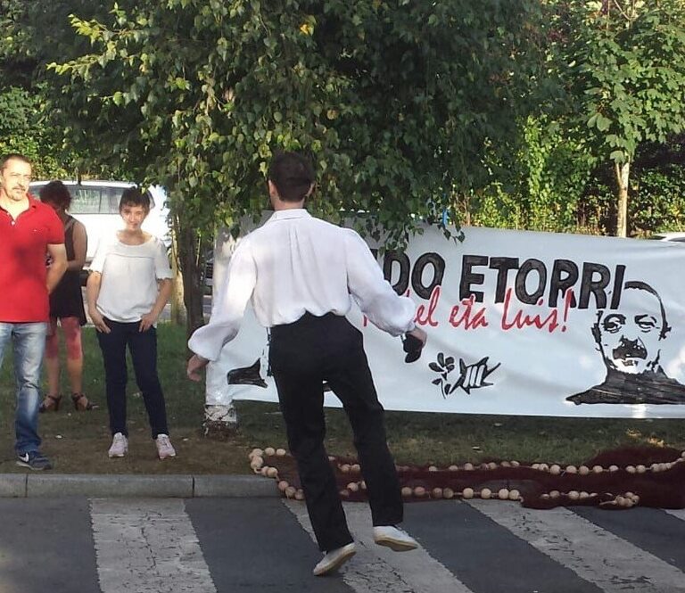Regresa a Euskadi la pareja que acogió a miembros de ETA y Bélgica se negó a entregar