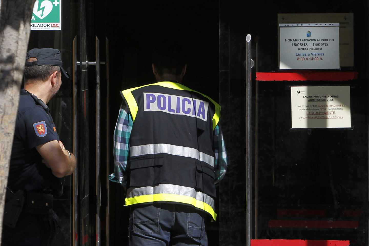 Operación Enredadera: la policía entra en el Ayuntamiento de Torrelodones.