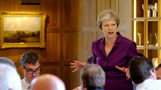 May_brexit May consigue el respaldo del Gobierno para plantear a Europa un Brexit "suave".