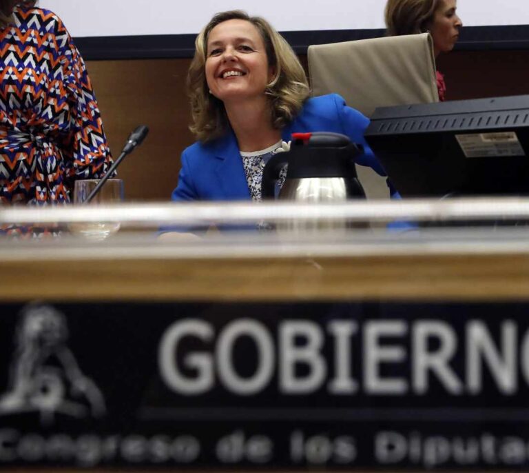 Bruselas confirma que España ya está fuera del procedimiento de déficit excesivo