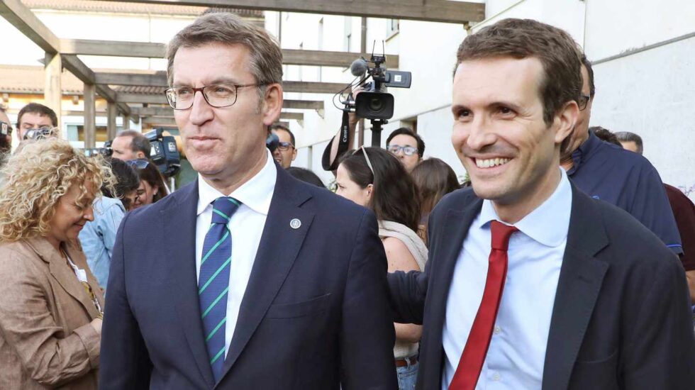 Alberto Núñez Feijóo y Pablo Casado, en Santiago de Compostela.