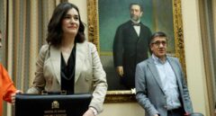 Pedro Sánchez sopesa dejar caer a la ministra Montón para no "indultar" a Casado
