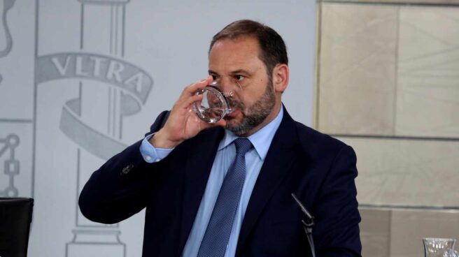 Abalos_fomento Fomento negocia con el "banco malo" la compra de 20.000 viviendas para ponerlas en alquiler.