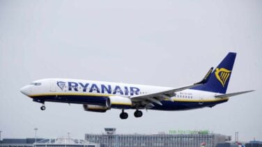 Los azafatos sellan la paz con Ryanair y desconvocan todas las huelgas