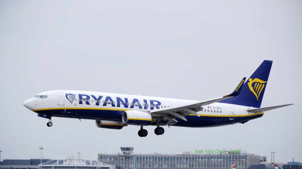 Aterrizaje de un avión de Ryanair.