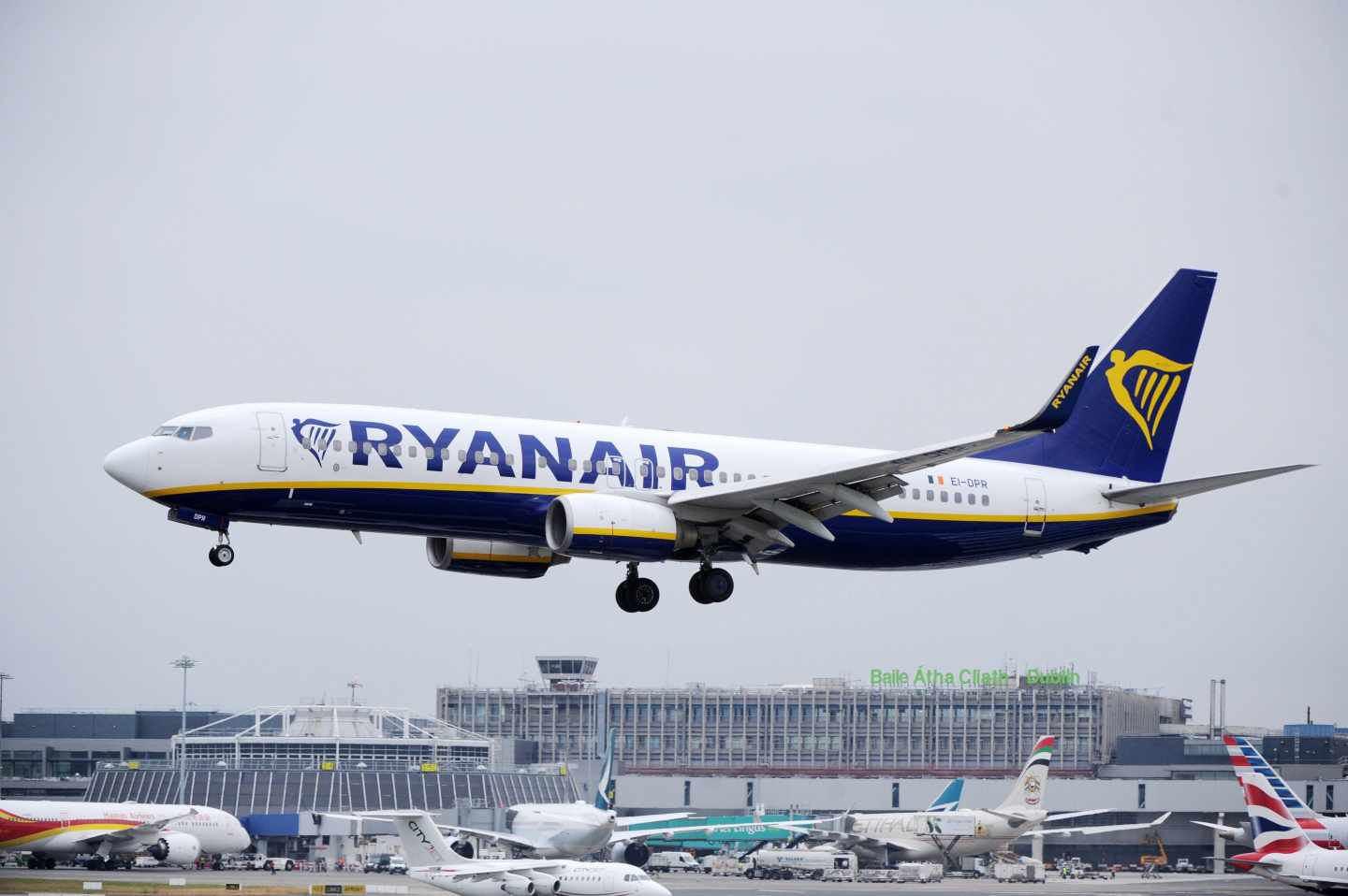 Aterrizaje de un avión de Ryanair.