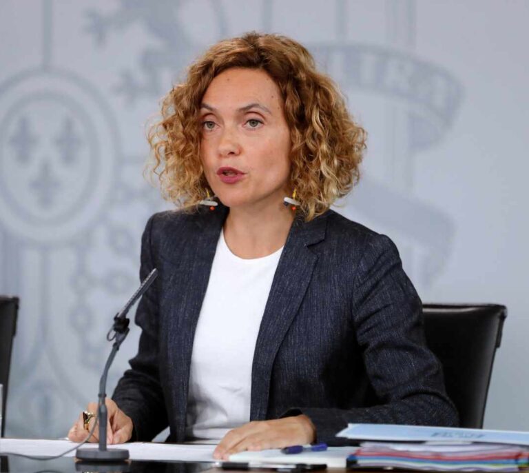 Los catalanes tienen que votar un acuerdo político pero no un referéndum, según Batet