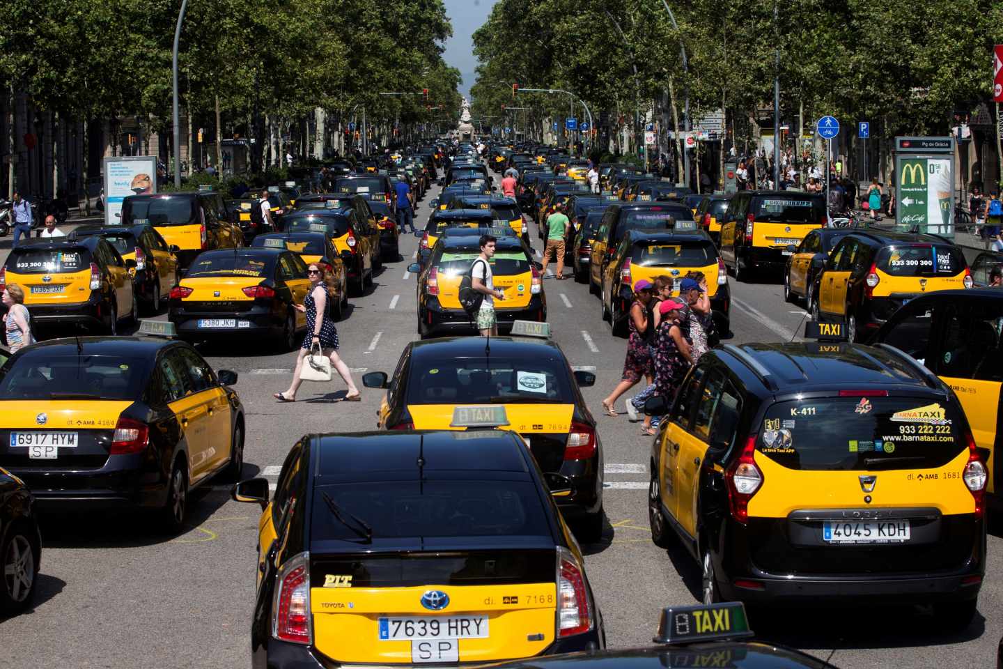 Los taxis colapsan el centro de Barcelona