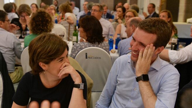 Santamaría y Casado, en la cena del PP en Madrid. Santamaría y Casado, en la cena del PP en Madrid.