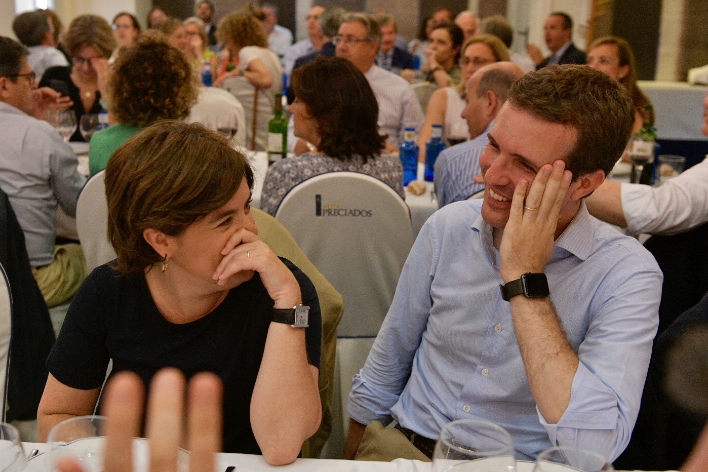 Santamaría y Casado, en la cena del PP en Madrid.