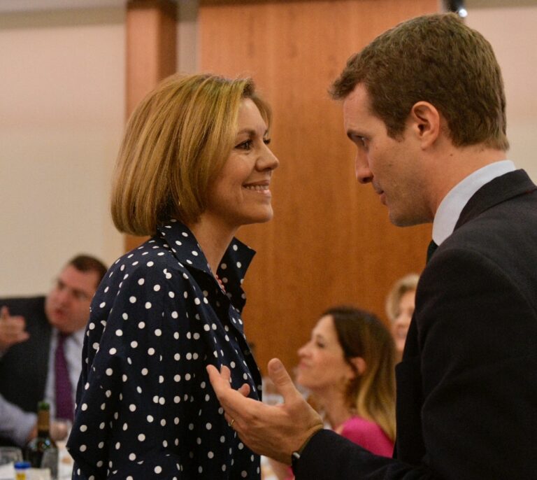 Cospedal traslada a Casado que no reconoce el contenido de sus conversaciones con Villarejo