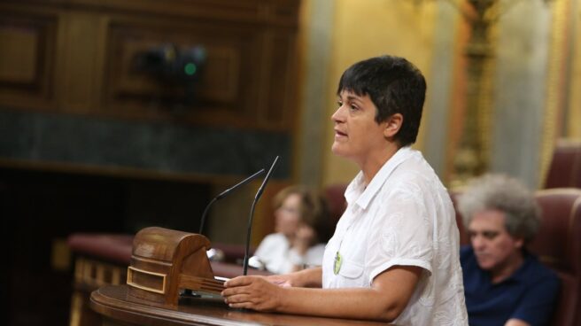 La diputada de EH Bildu, Marian Beitialarrangoitia. durante una intervención en el Congreso de los Diputados.