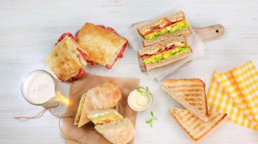 Comer a 9.000 metros de altura