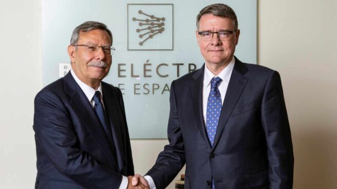 José Folgado y Jordi Sevilla, tras la aprobación del relevo en la presidencia de Red Eléctrica.