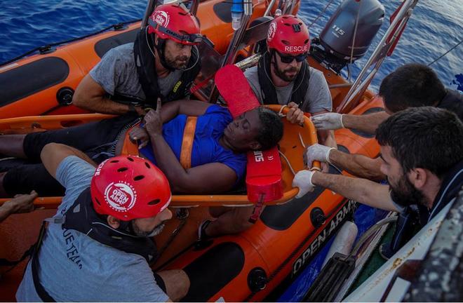 Marc Gasol, durante el rescate con Open Arms.