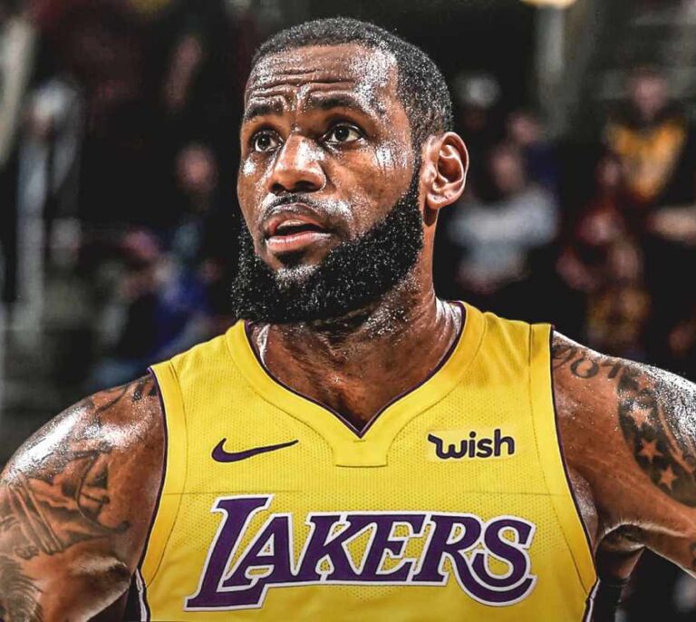 LeBron James revienta la NBA