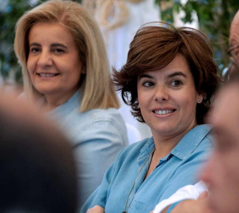 Una Ley del PP endurece las puertas giratorias para Santamaría y otros exministros