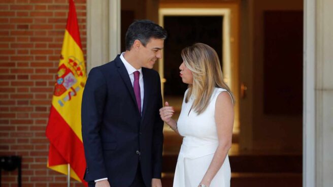 Pedro Sánchez recibe en la Moncloa a Susana Díaz. Pedro Sánchez recibe en la Moncloa a Susana Díaz.